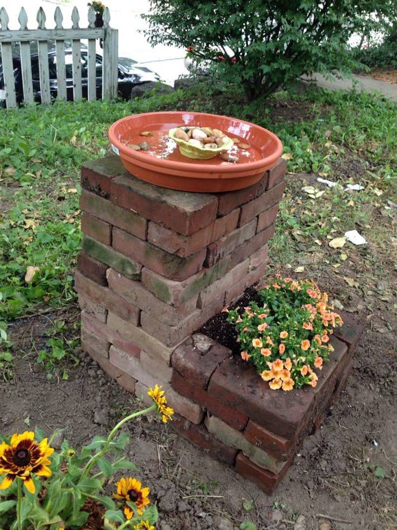 Stacked Brick Bird Bath Stand