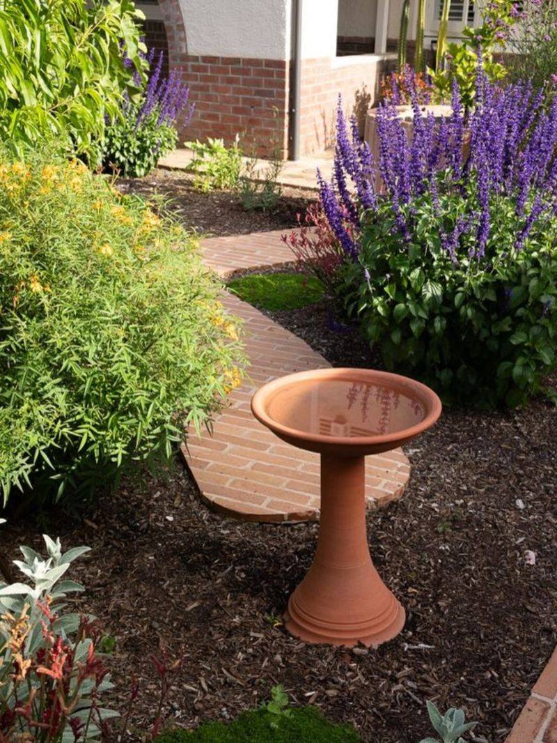 Terra Cotta Pot Pedestal Bath