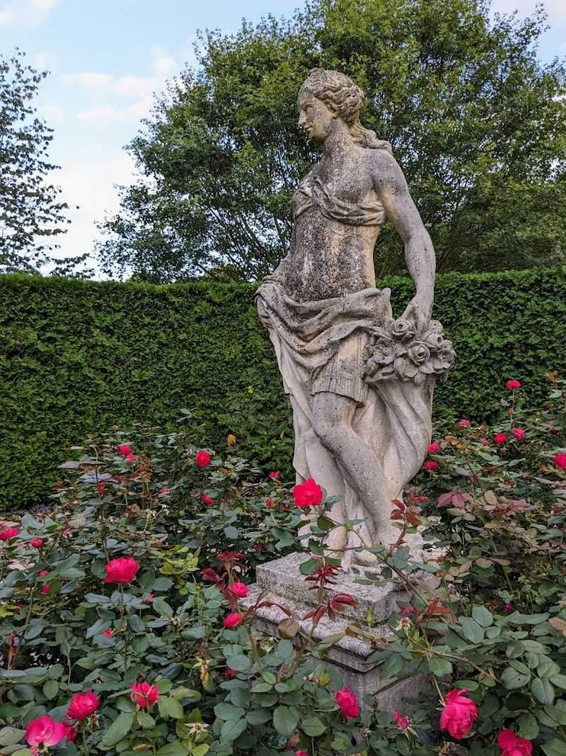 Toledo Botanical Garden Rewards Visitors Who Arrive At The Right Time