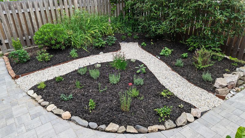 Choose Gravel For Clean Lines And Mulch For Garden Flexibility