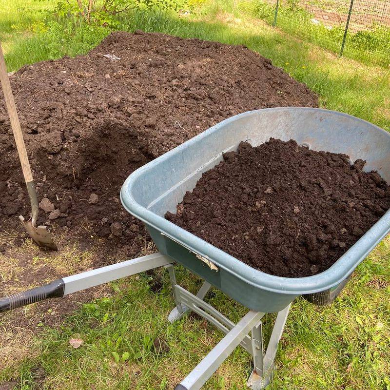 Compost Adds Nutrients As It Breaks Down Compost Adds Nutrients As It Breaks Down