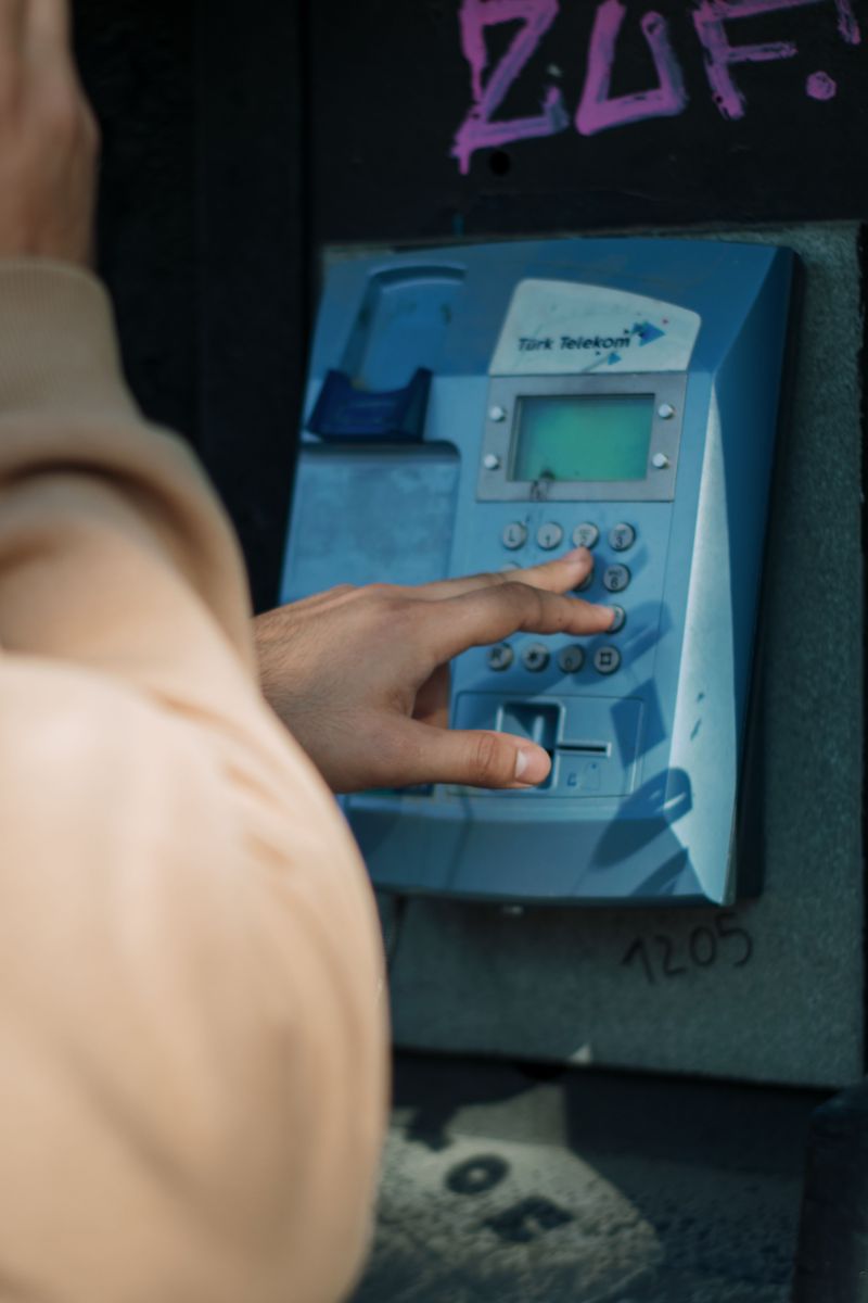 Contact Your Water Utility's Reporting Line