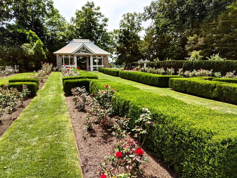 Fellows Riverside Gardens Has Roses And Shade Fellows Riverside Gardens Has Roses And Shade
