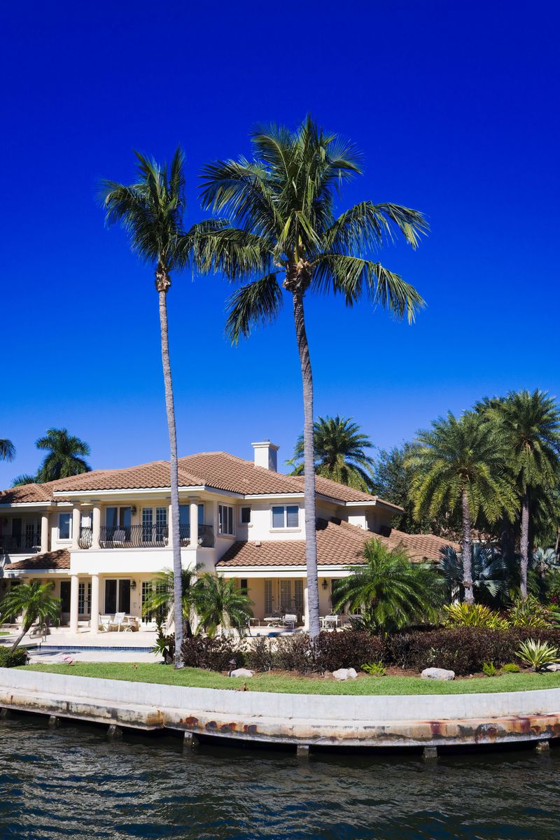 Homeowners Cite Florida-Friendly Law To Fight Fines