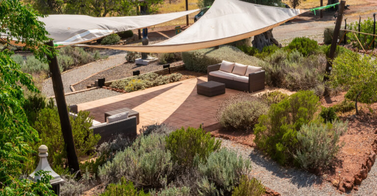 shade sail (featured image)
