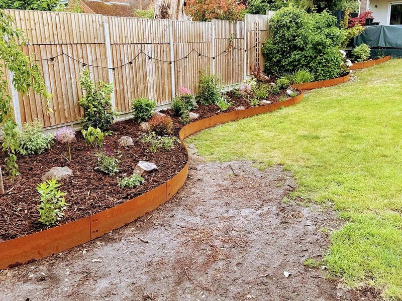 Install A Real Edge Between Lawn And Bed Install A Real Edge Between Lawn And Bed