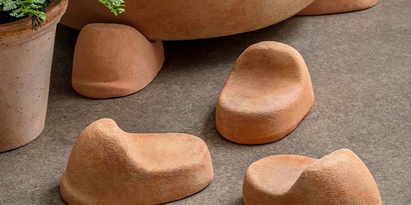 Raise Pots So Water Can Drain And Air Can Circulate Raise Pots So Water Can Drain And Air Can Circulate