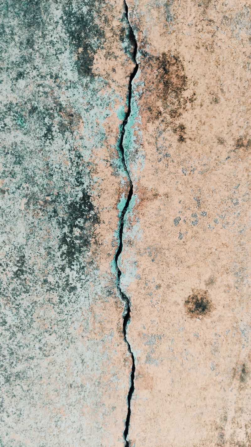 Seal Cracks And Gaps In Exterior Walls Seal Cracks And Gaps In Exterior Walls