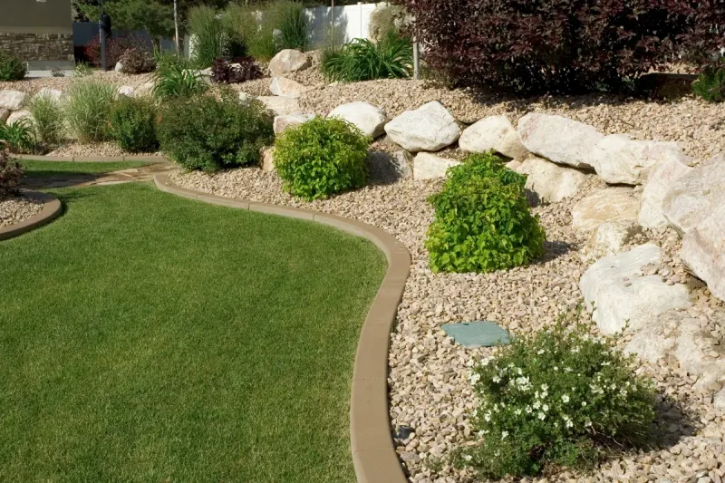 Use Mulch And Gravel Borders Wisely Use Mulch And Gravel Borders Wisely