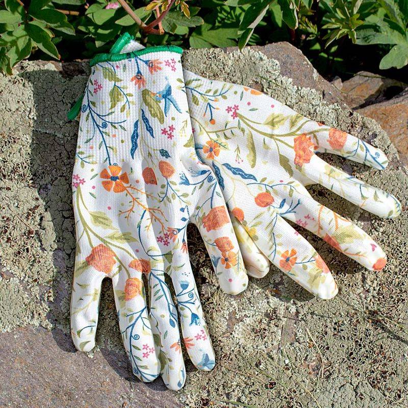 Wear Gloves While Working In Thick Shrubs Wear Gloves While Working In Thick Shrubs