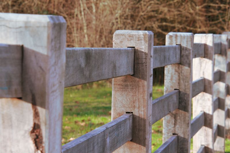 What Missouri Law Says About Shared Fence Ownership What Missouri Law Says About Shared Fence Ownership