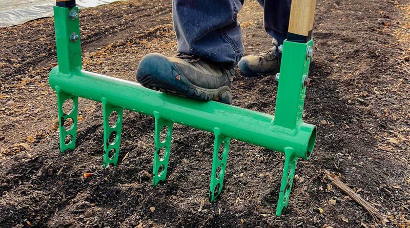 Loosen The Soil Before Fall Planting Begins Loosen The Soil Before Fall Planting Begins