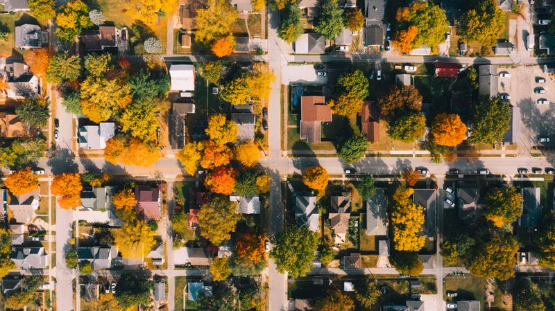 A Growing Population Meets Growing Neighborhoods A Growing Population Meets Growing Neighborhoods