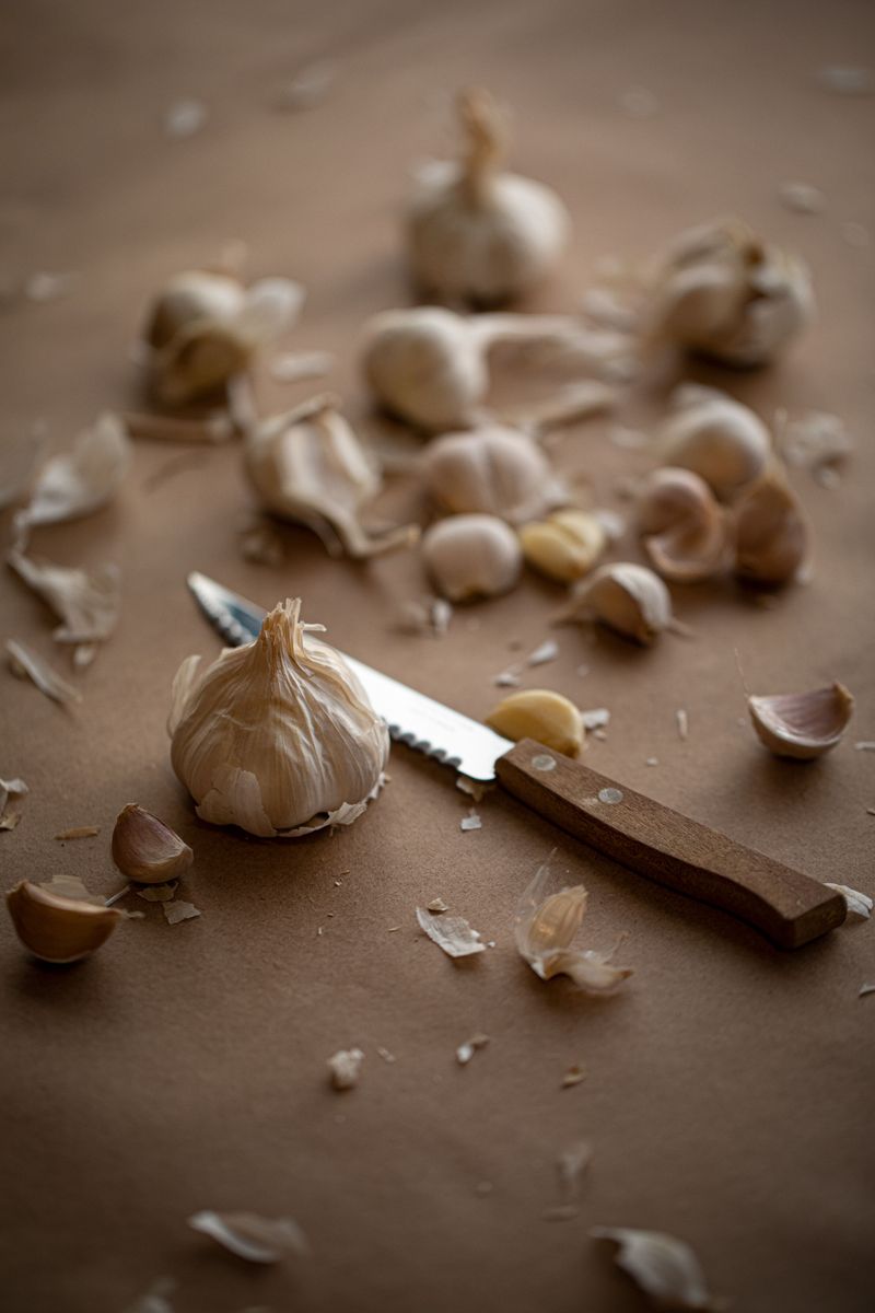 Breaking Bulbs Apart And Planting Cloves The Right Way Up