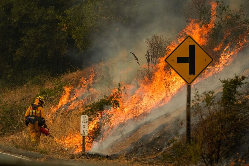 Dry Conditions Make Small Ignitions More Dangerous Dry Conditions Make Small Ignitions More Dangerous