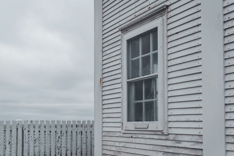 Ignoring Gaps Around Windows And Siding Ignoring Gaps Around Windows And Siding
