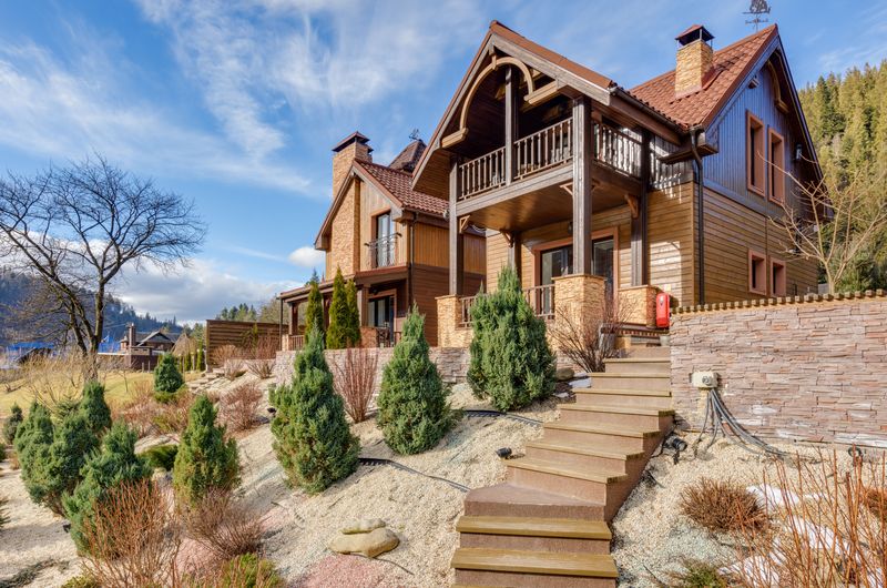Mulch Beds And Retaining Walls Make Ideal Real Estate Mulch Beds And Retaining Walls Make Ideal Real Estate