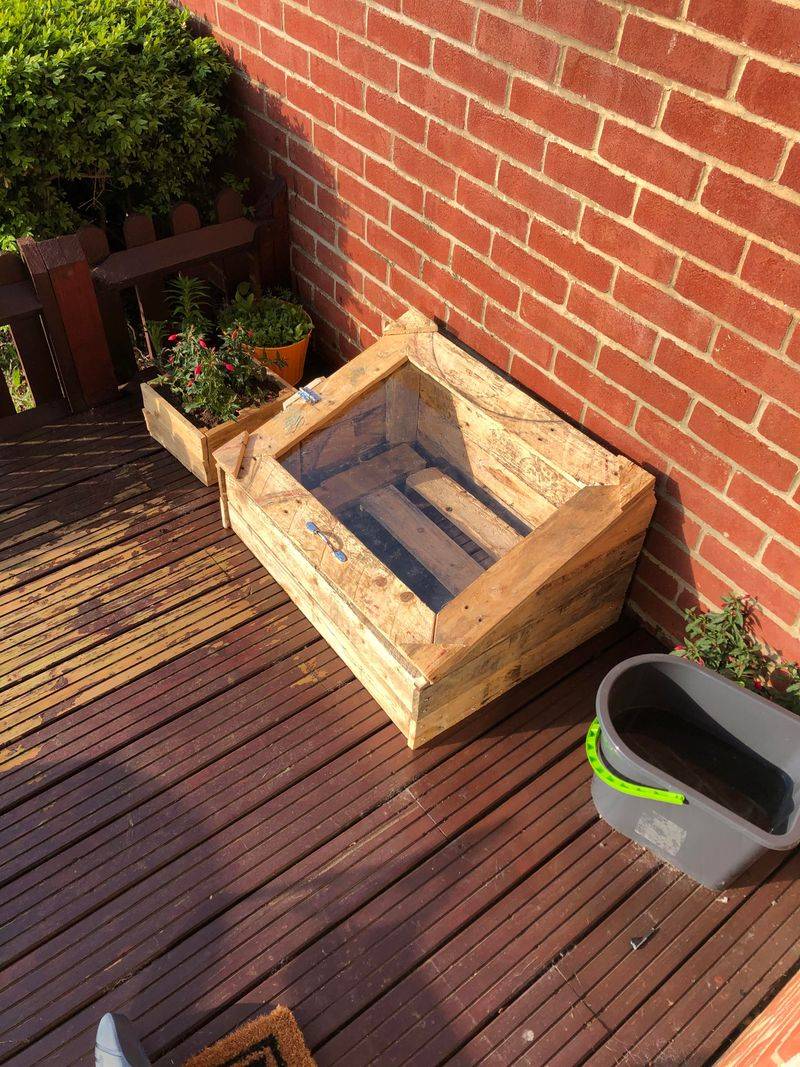 Pallet Wood Frames Built From Free Scraps