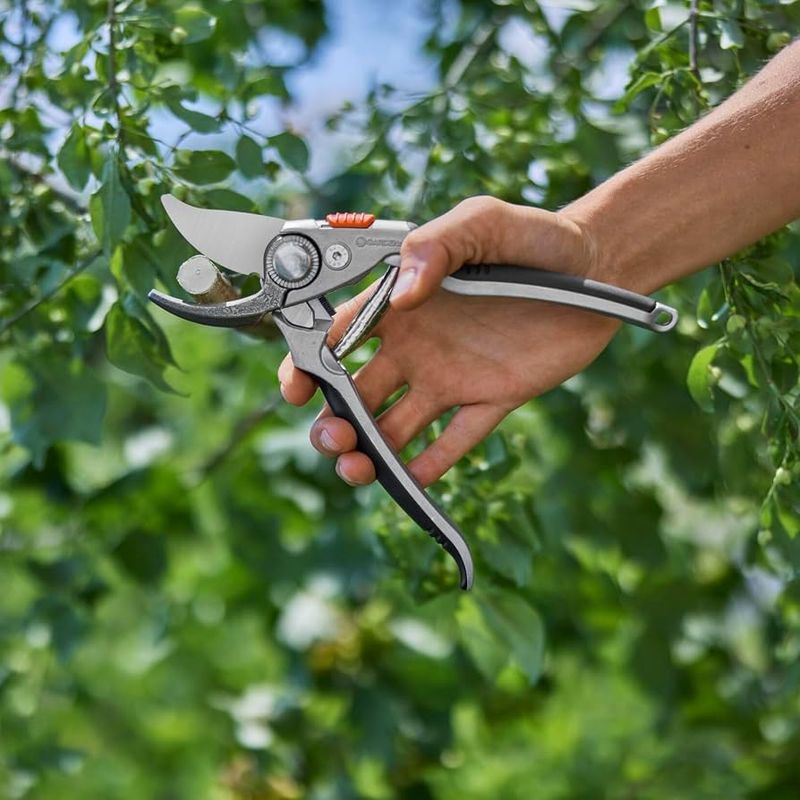 Sharp, Clean Blades Do Gentler Work Sharp, Clean Blades Do Gentler Work