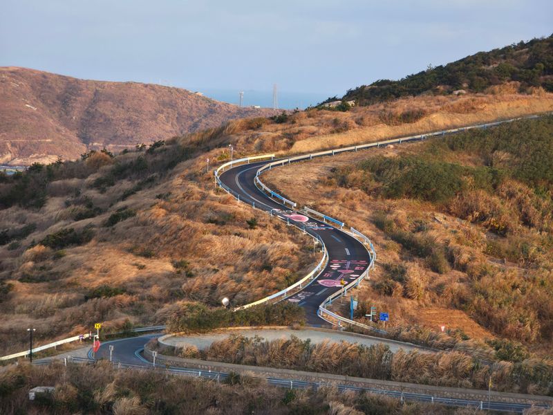Slope Direction Decides Who Turns First Slope Direction Decides Who Turns First