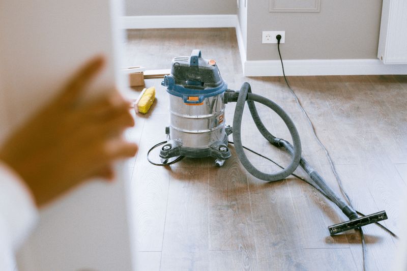 Soap, Vacuums, And Other Low-Fuss Ways To Clear A Wall Soap, Vacuums, And Other Low-Fuss Ways To Clear A Wall