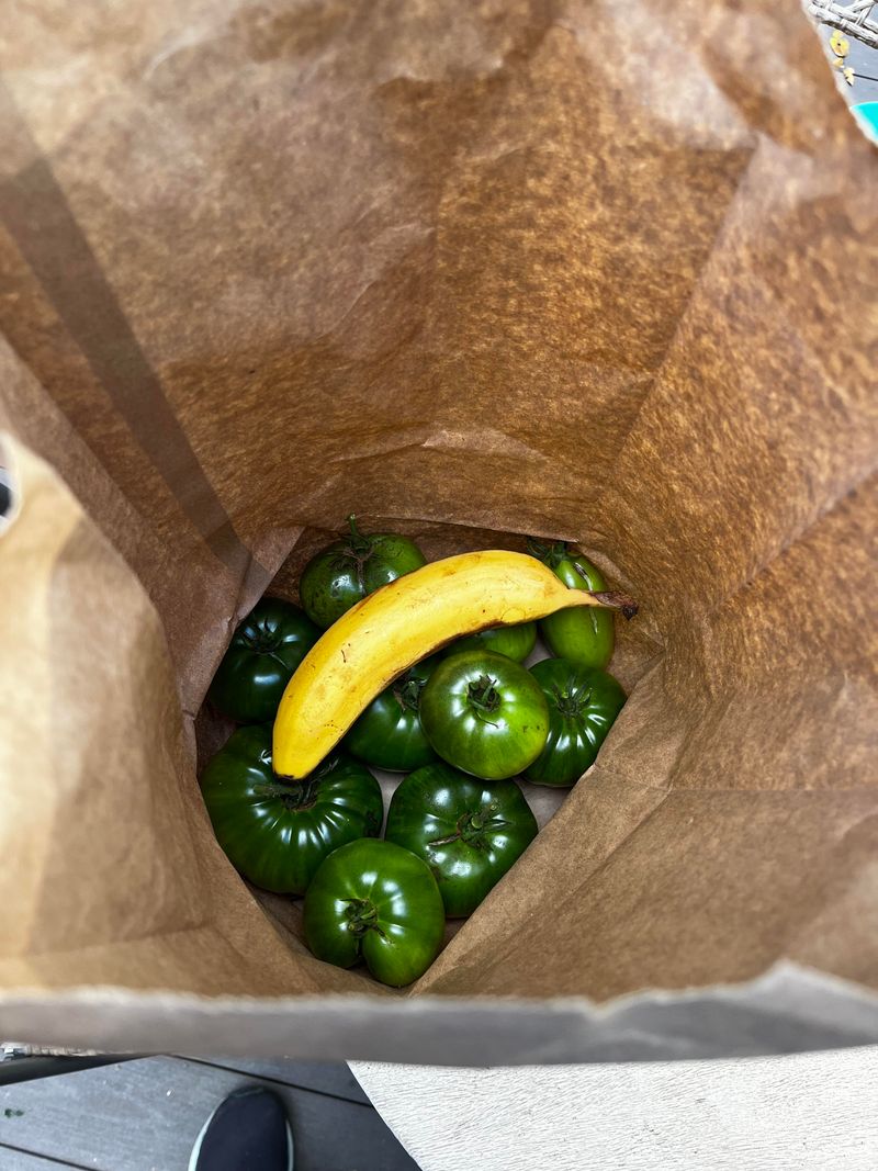 Use Paper Bags To Speed Indoor Ripening Use Paper Bags To Speed Indoor Ripening