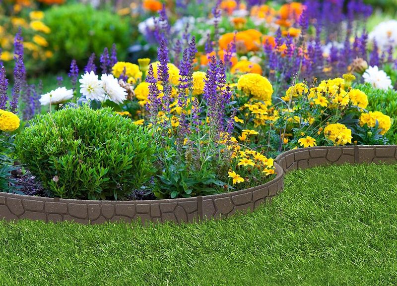 Watch For Rules On Lawn Height And Bed Borders