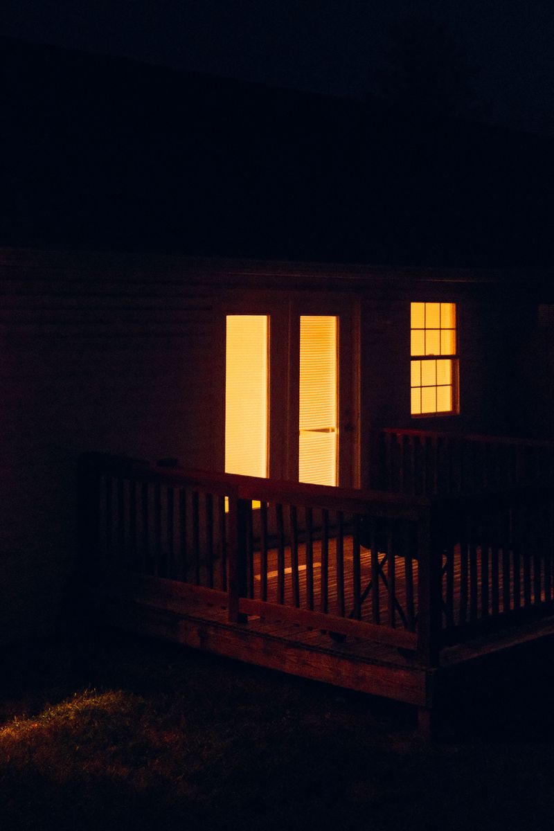 A Darker Porch Keeps Migrants On Course A Darker Porch Keeps Migrants On Course