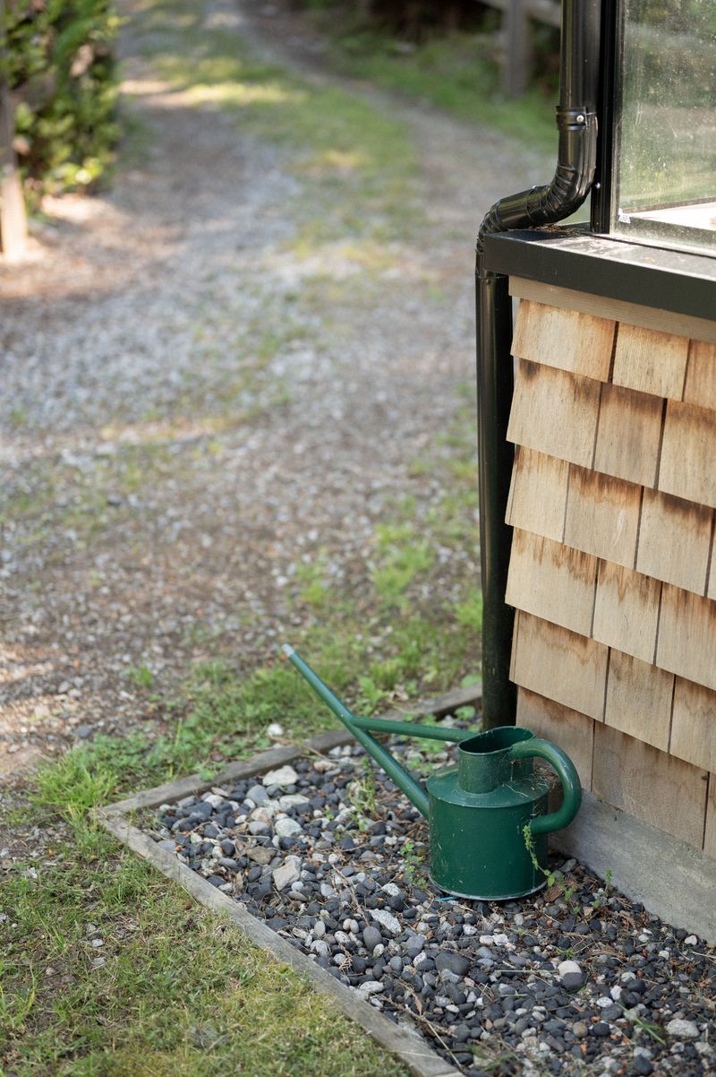 A Gravel Strip Around Your House Works Like A Mite Moat