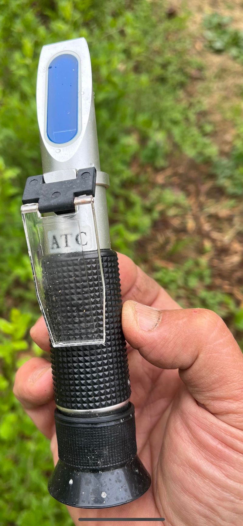 A Refractometer Measures Sugar Exactly