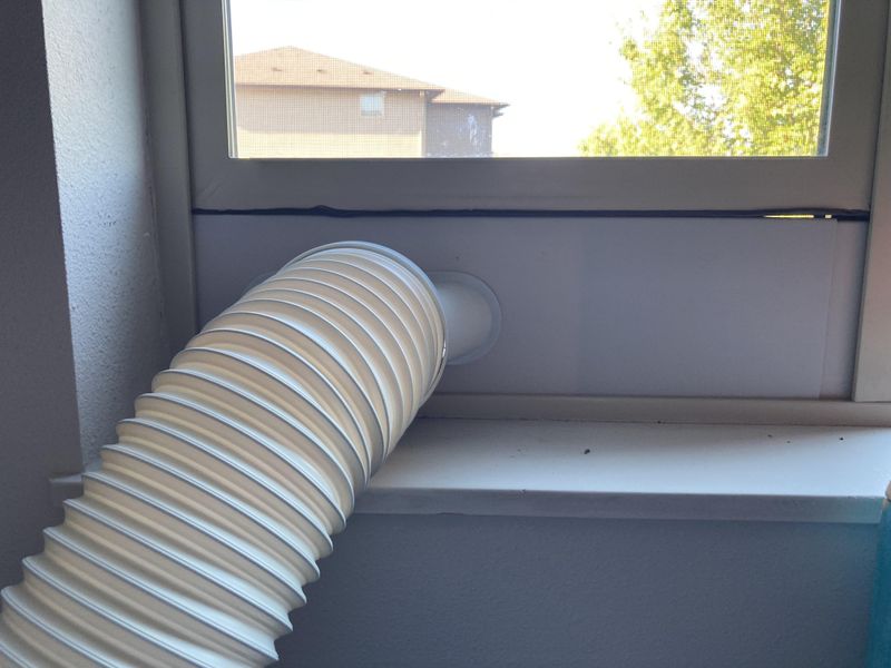 Check Window Air Conditioners And Chimneys Check Window Air Conditioners And Chimneys