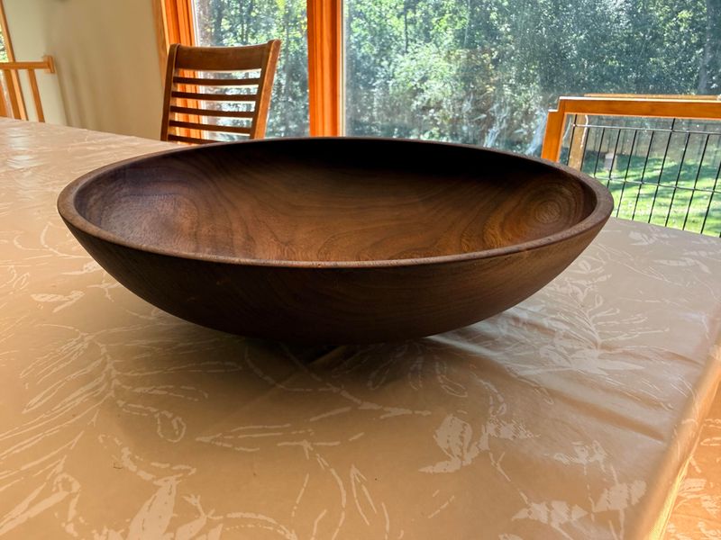 Choose A Low Bowl Or Tray That Fits Your Table