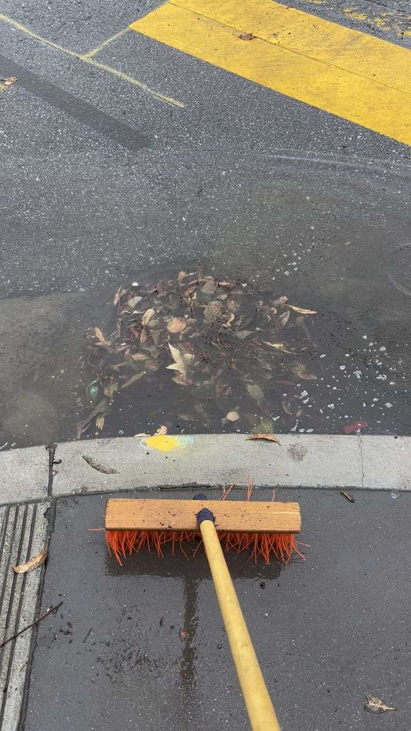Clogged Storm Drains Lead To Flooded Streets Clogged Storm Drains Lead To Flooded Streets