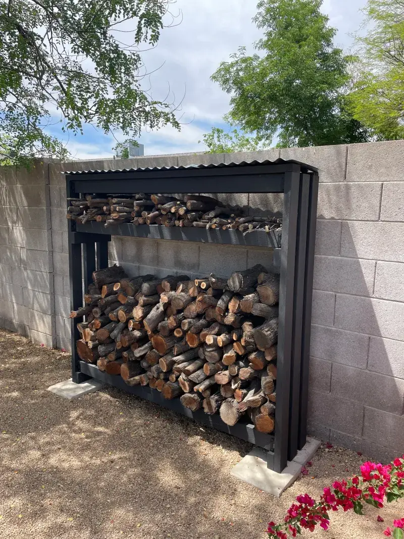 Materials That Hold Up Under Heavy Logs Materials That Hold Up Under Heavy Logs