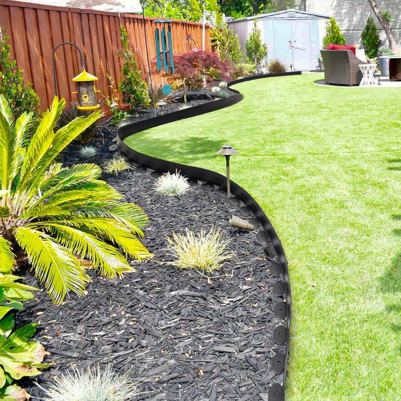 Mulch Spills Without A Firm Border Mulch Spills Without A Firm Border