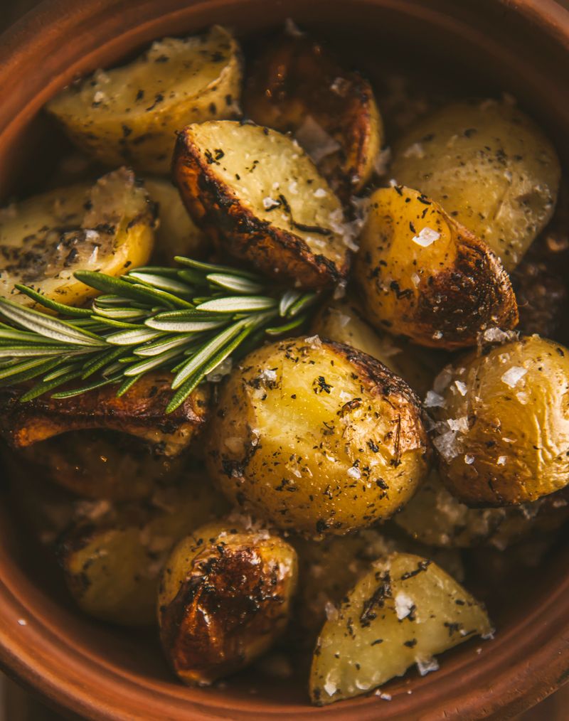 Roasting Rosemary With Pennsylvania Potatoes And Apples Roasting Rosemary With Pennsylvania Potatoes And Apples