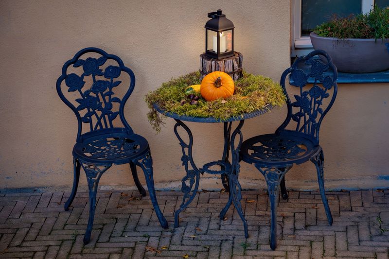 Secure The Patio Furniture And Loose Decor