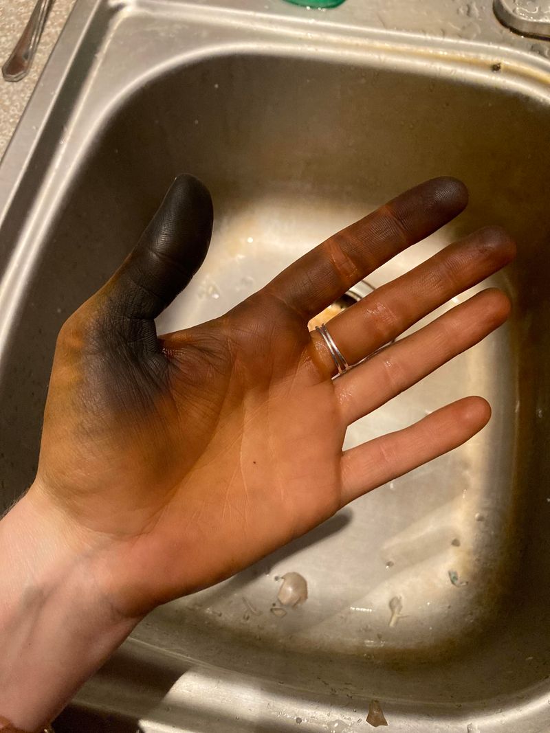 Stain-Free Hands With The Right Gear