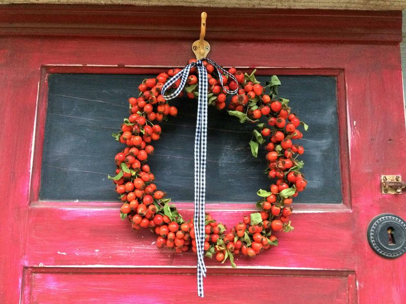 String Them Into A Natural Garland String Them Into A Natural Garland