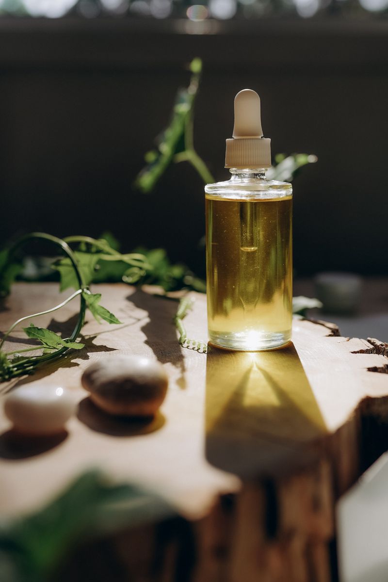 Tea Tree Oil For A Sharp Signal Tea Tree Oil For A Sharp Signal