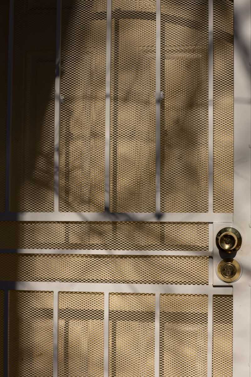 Tight Screens That Keep Doors And Windows Safe