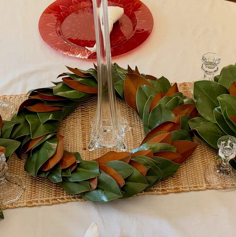 Use Magnolia Leaves To Add Structure And Rich Green Color